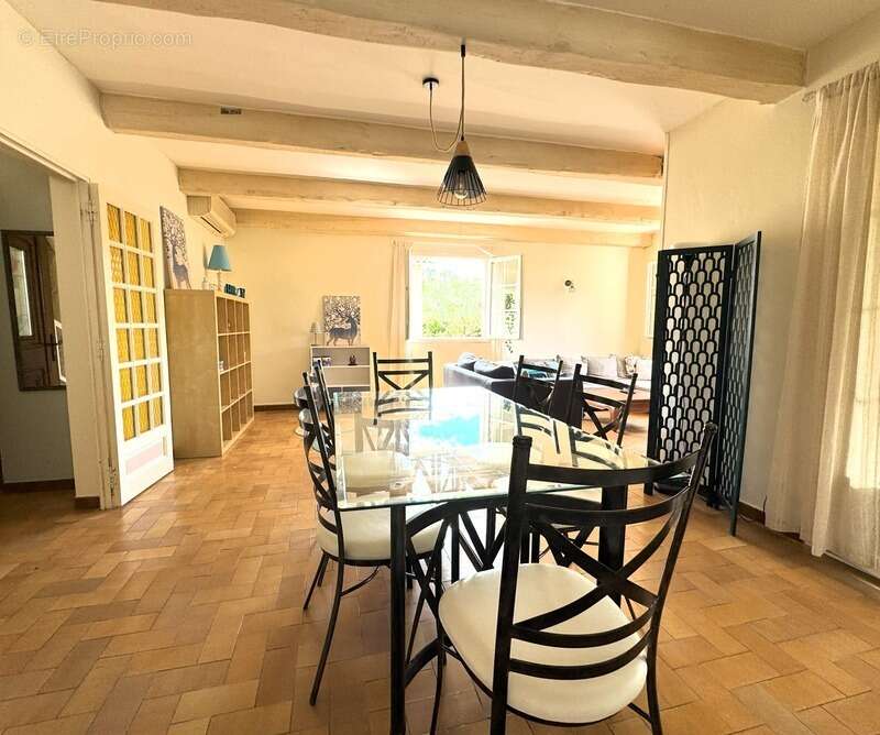 Maison à SAINT-MARTIN-DE-VALGALGUES