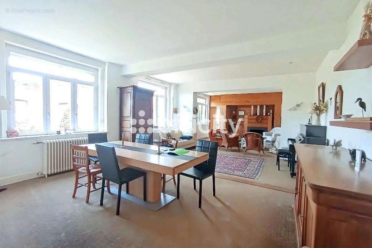 Maison à MAIZICOURT