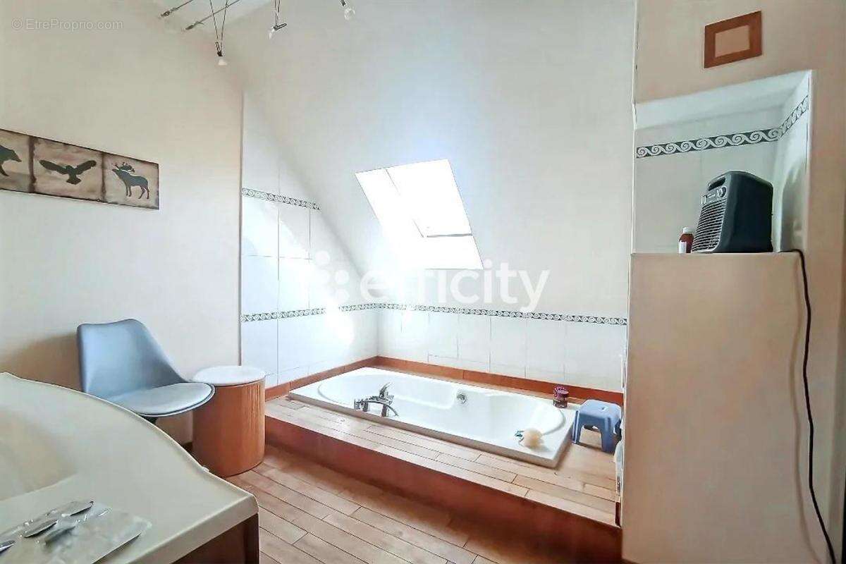 Maison à MAIZICOURT