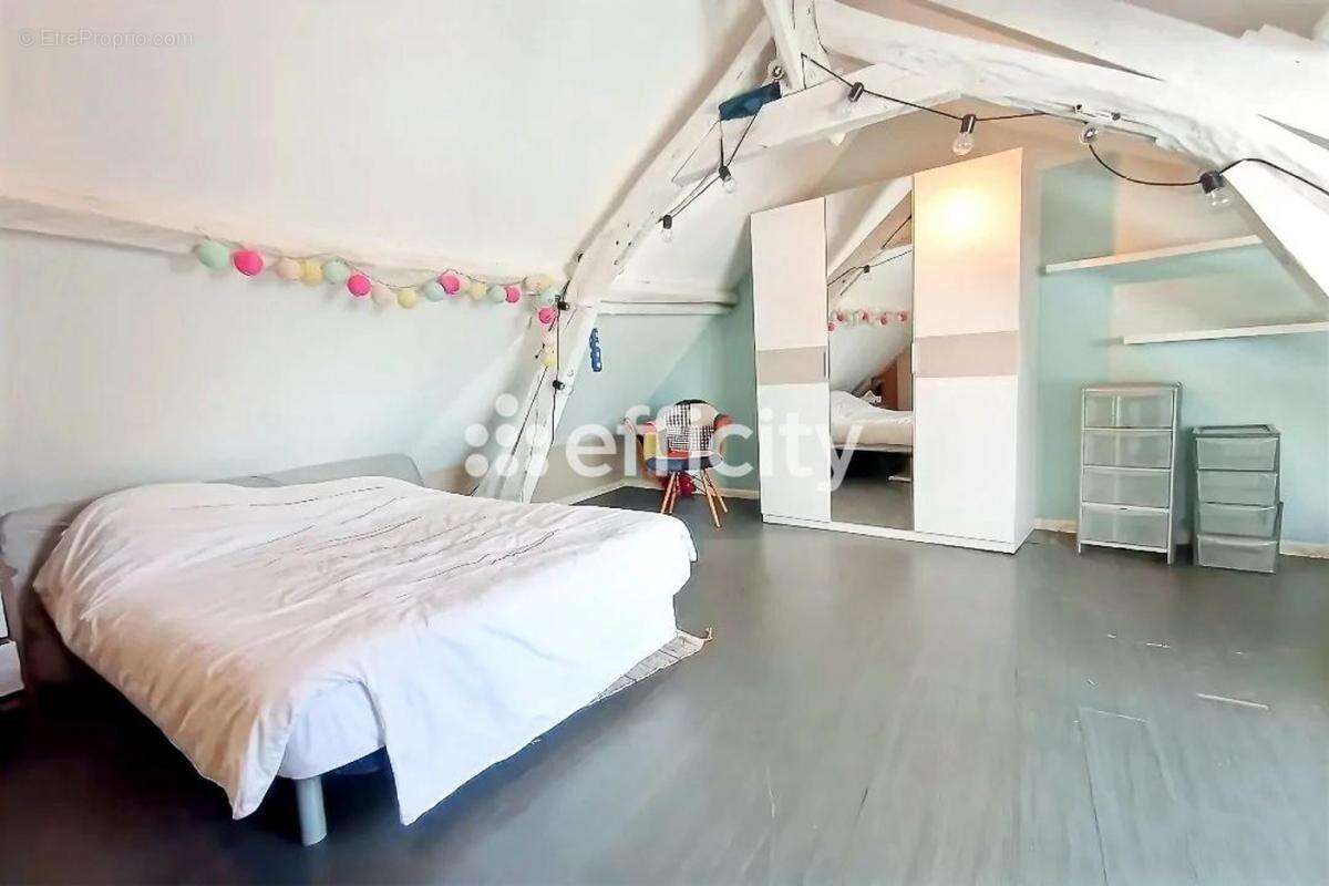 Maison à MAIZICOURT