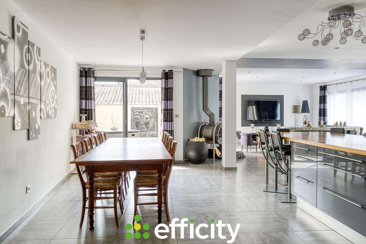 Appartement à SAINT-ROMAIN-EN-GAL