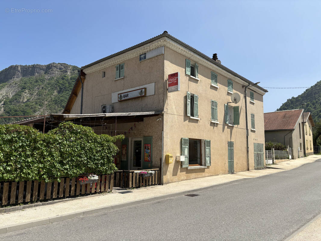 Maison à ROCHEBRUNE