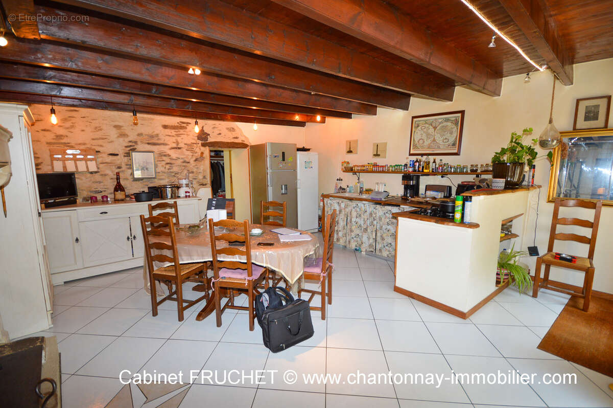 Maison à MOUILLERON-EN-PAREDS