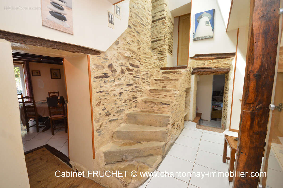 Maison à MOUILLERON-EN-PAREDS