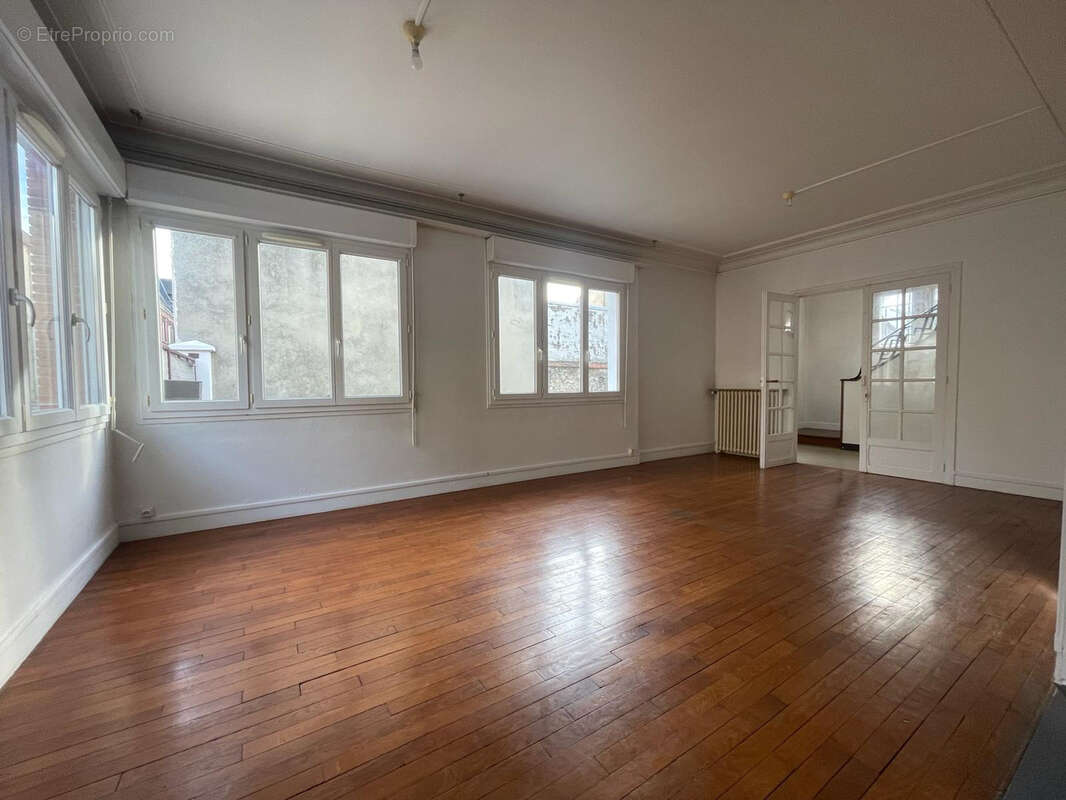 Maison à BONNIERES-SUR-SEINE