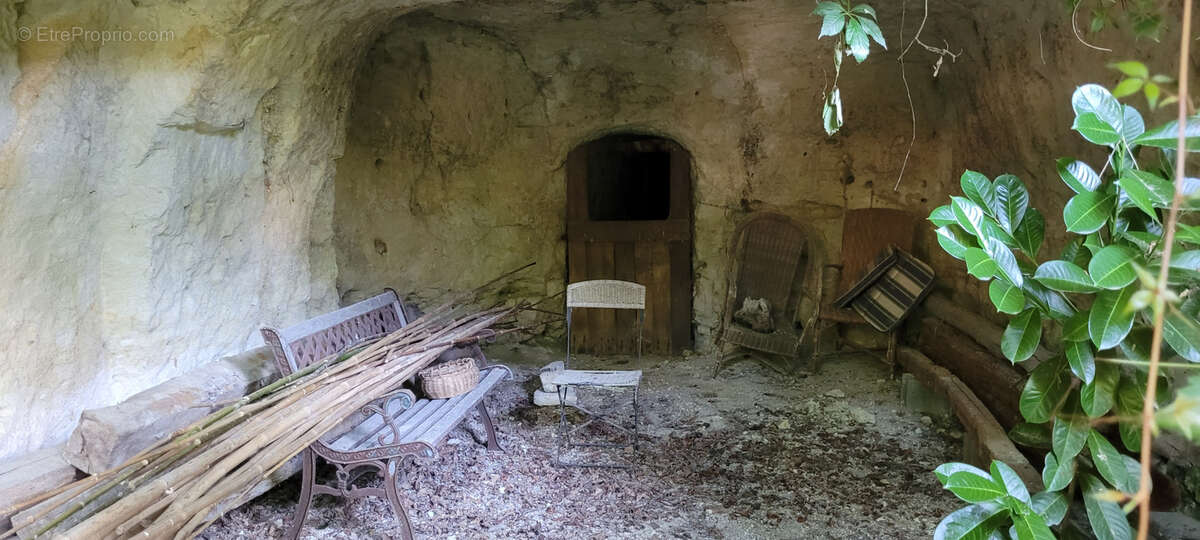 Maison à LENCLOITRE