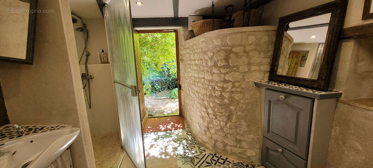 Maison à LENCLOITRE