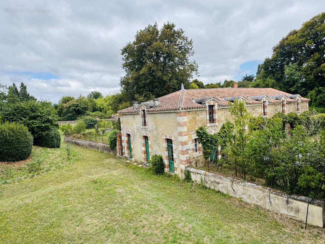 Maison à TALMONT-SAINT-HILAIRE