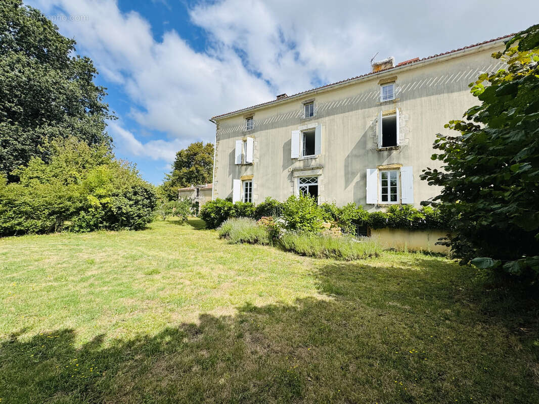 Maison à TALMONT-SAINT-HILAIRE