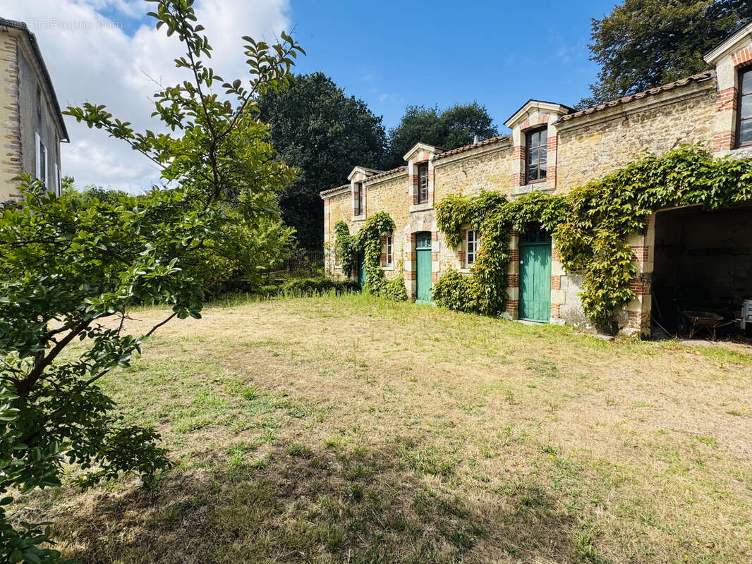 Maison à TALMONT-SAINT-HILAIRE