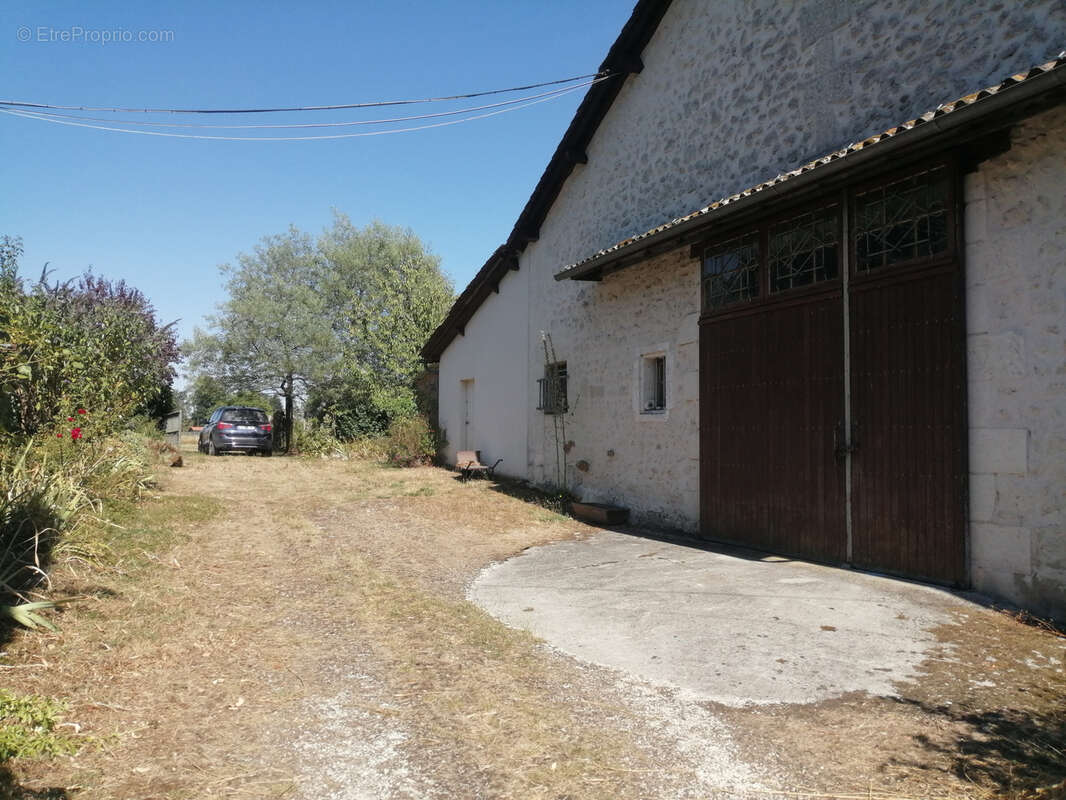 Maison à SAINT-PRIVAT-DES-PRES