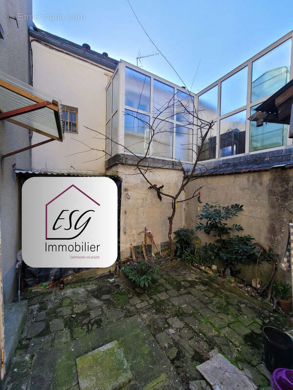 Maison à LA FERTE-ALAIS