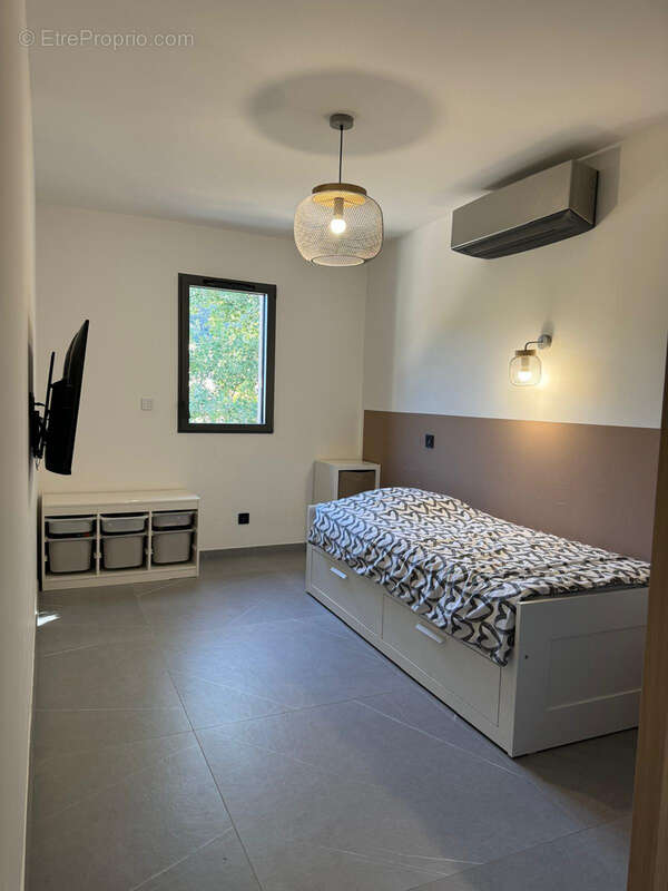 Maison à SOLLIES-TOUCAS