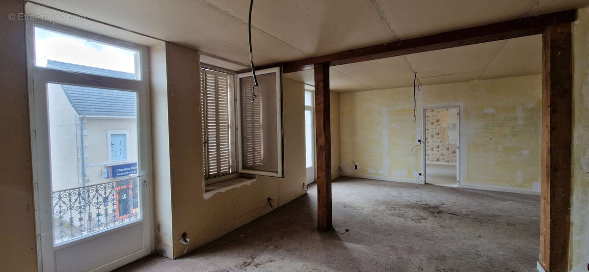 Commerce à SAINT-ELOY-LES-MINES