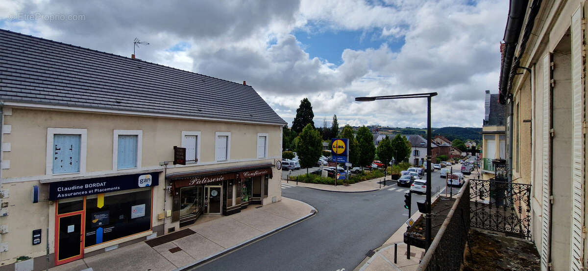 Commerce à SAINT-ELOY-LES-MINES