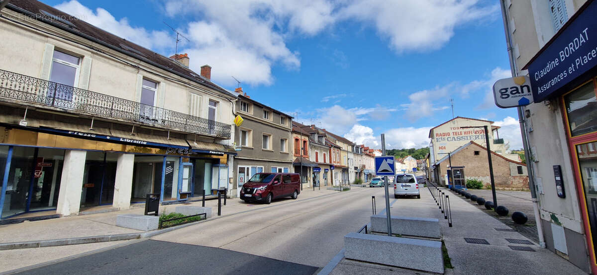 Commerce à SAINT-ELOY-LES-MINES