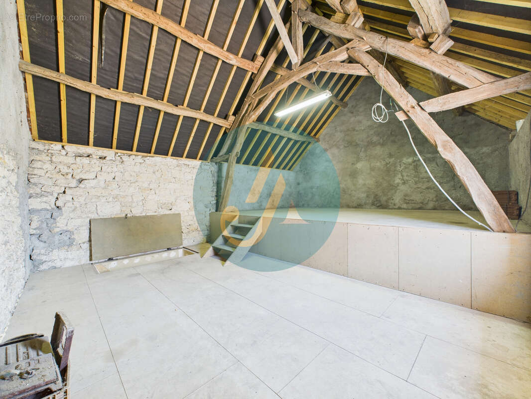 Maison à MESVES-SUR-LOIRE