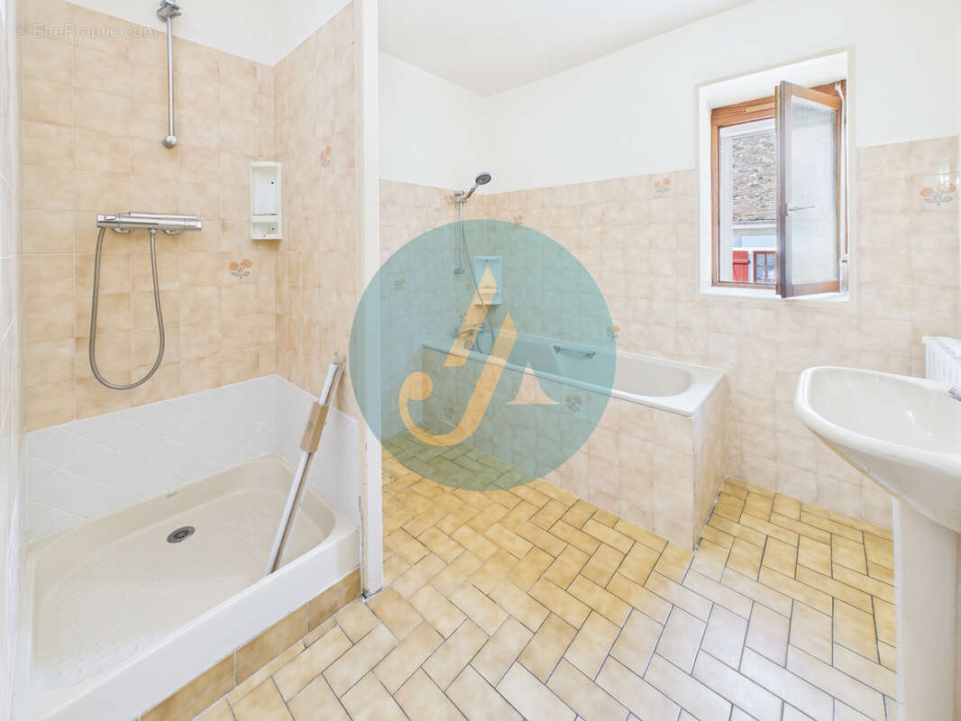 Maison à MESVES-SUR-LOIRE