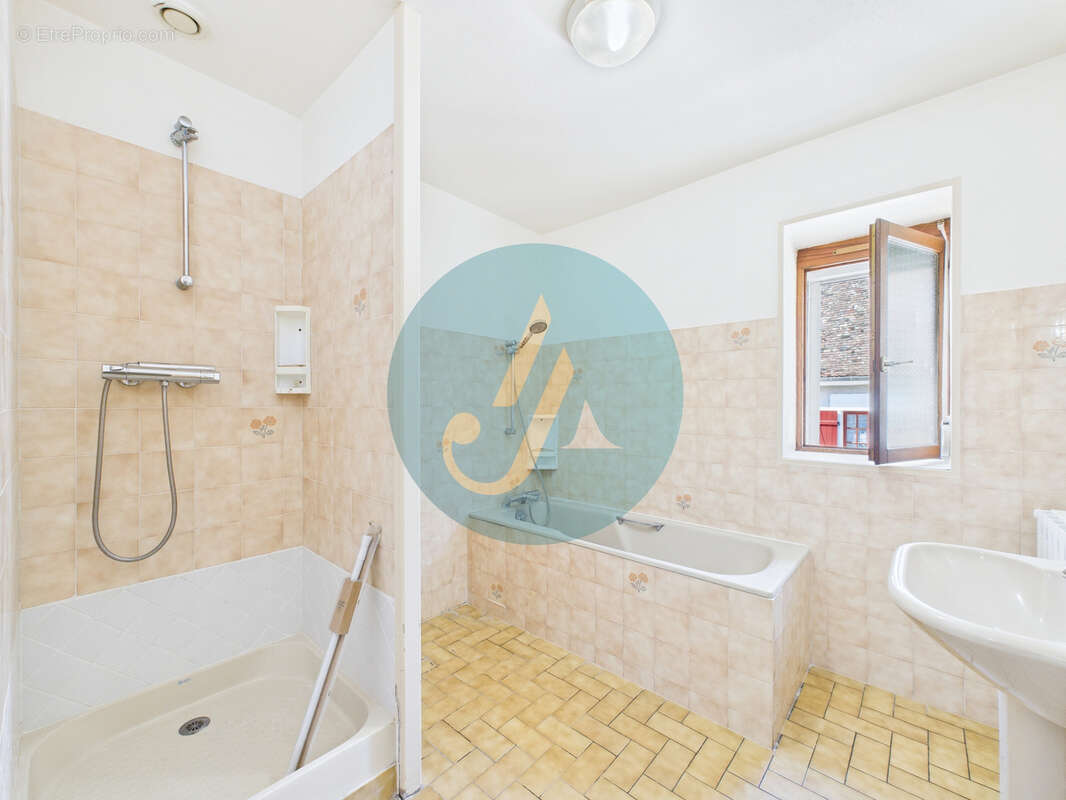 Maison à MESVES-SUR-LOIRE