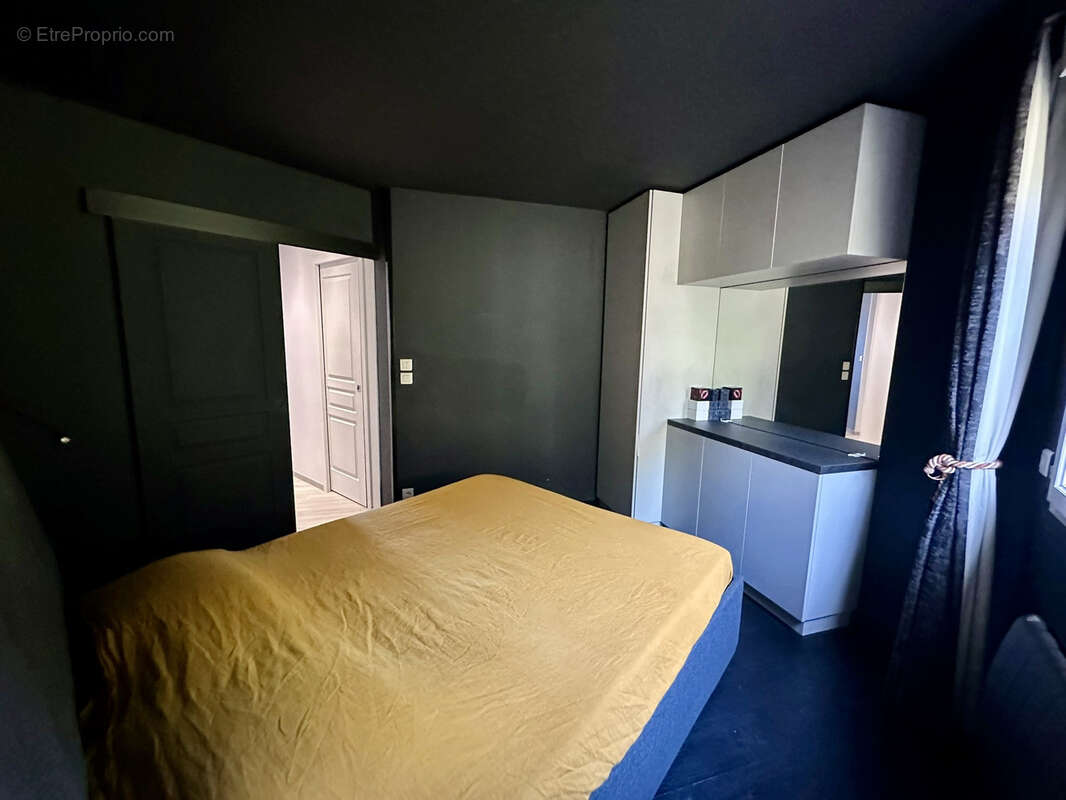 Appartement à SAINT-LAURENT-DU-VAR