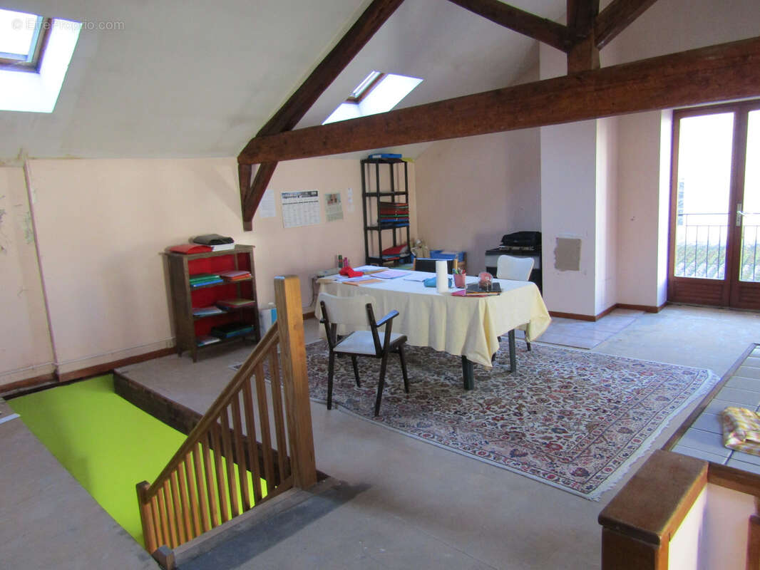 Autre à LA GUERCHE-SUR-L&#039;AUBOIS