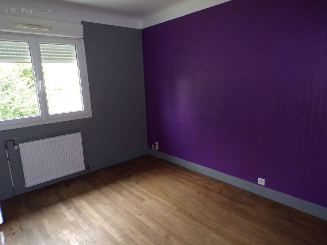 Maison à LA GUERCHE-SUR-L&#039;AUBOIS