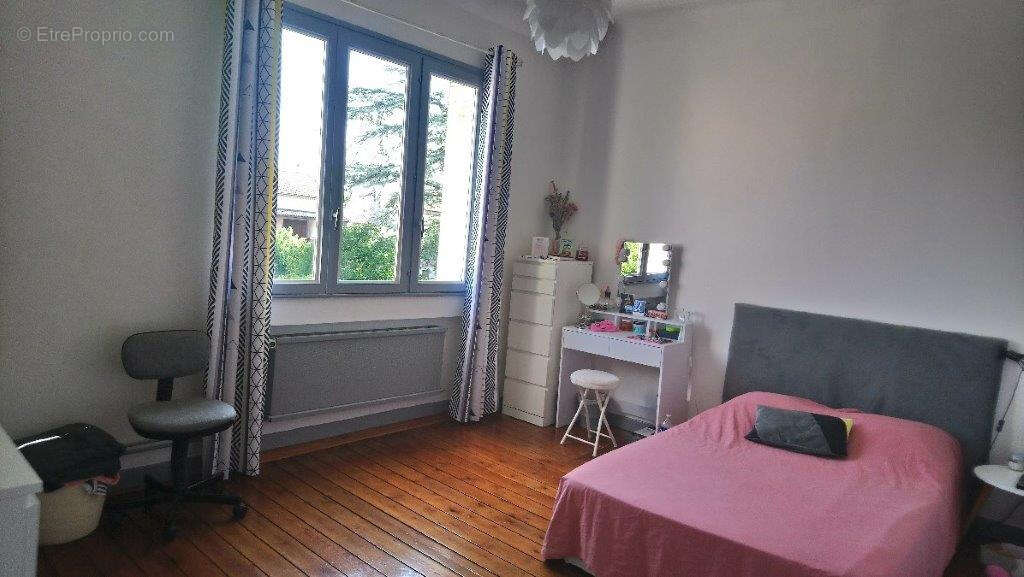 Maison à MONTELIMAR