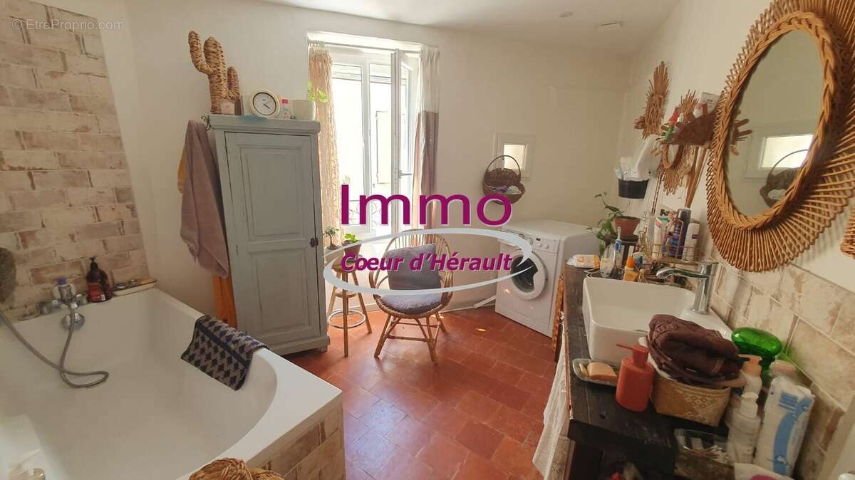 Maison à SAINT-JEAN-DE-LA-BLAQUIERE