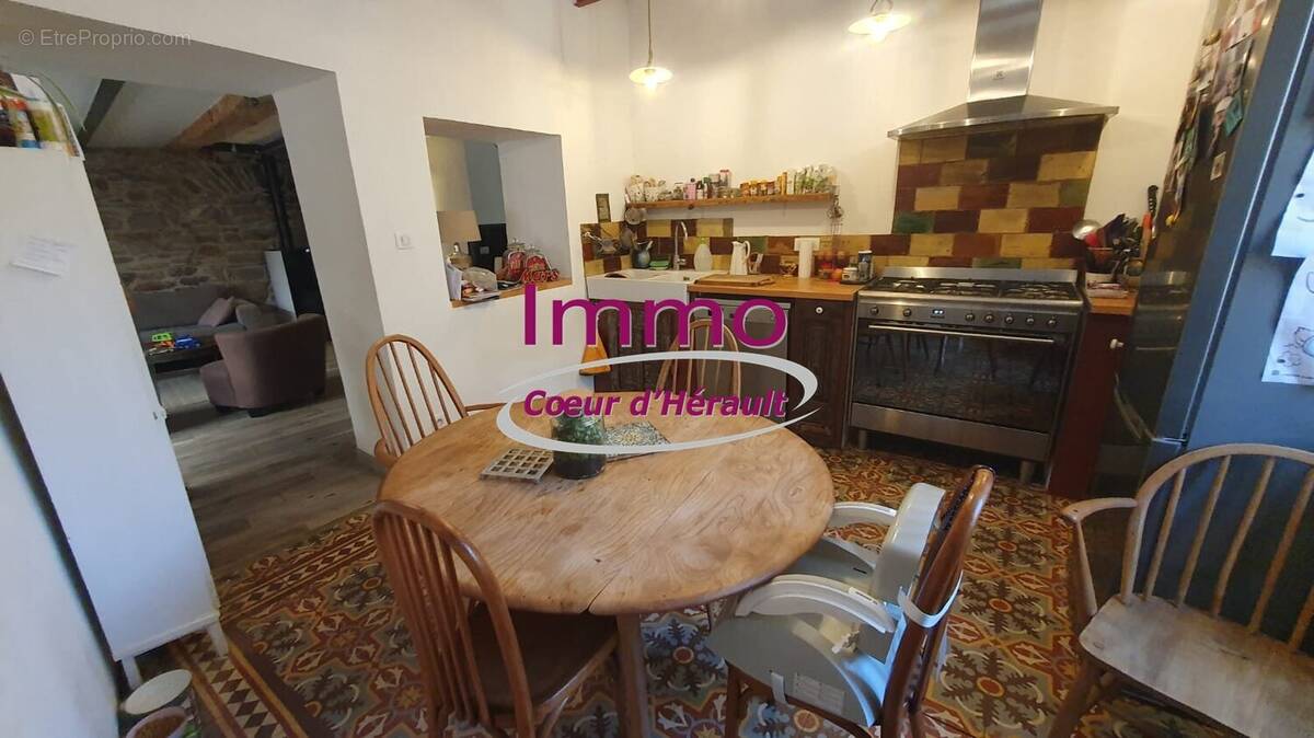 Maison à SAINT-JEAN-DE-LA-BLAQUIERE