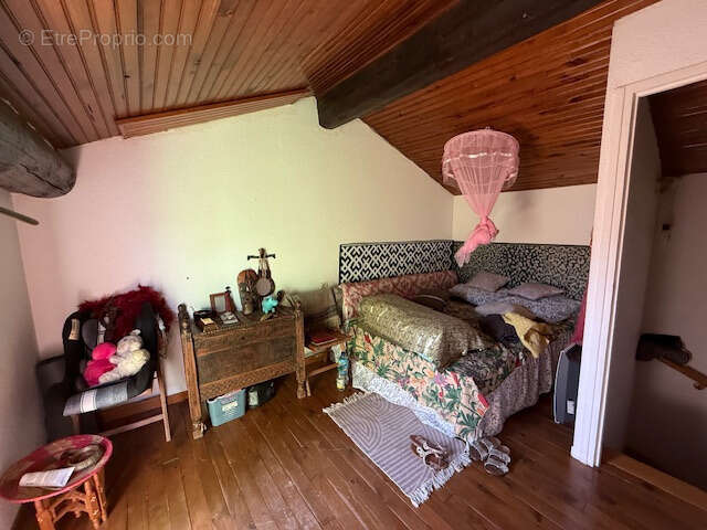 Appartement à FLORENSAC