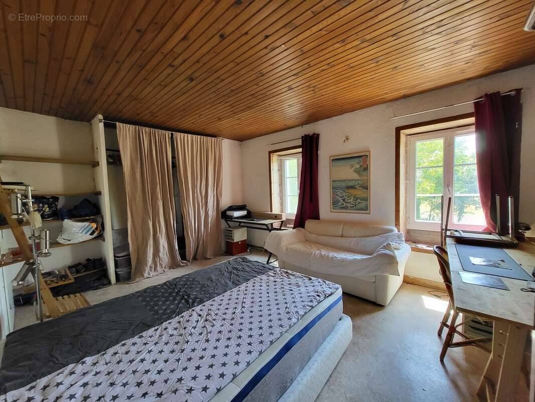 Maison à SAINT-JEAN-D&#039;ANGELY