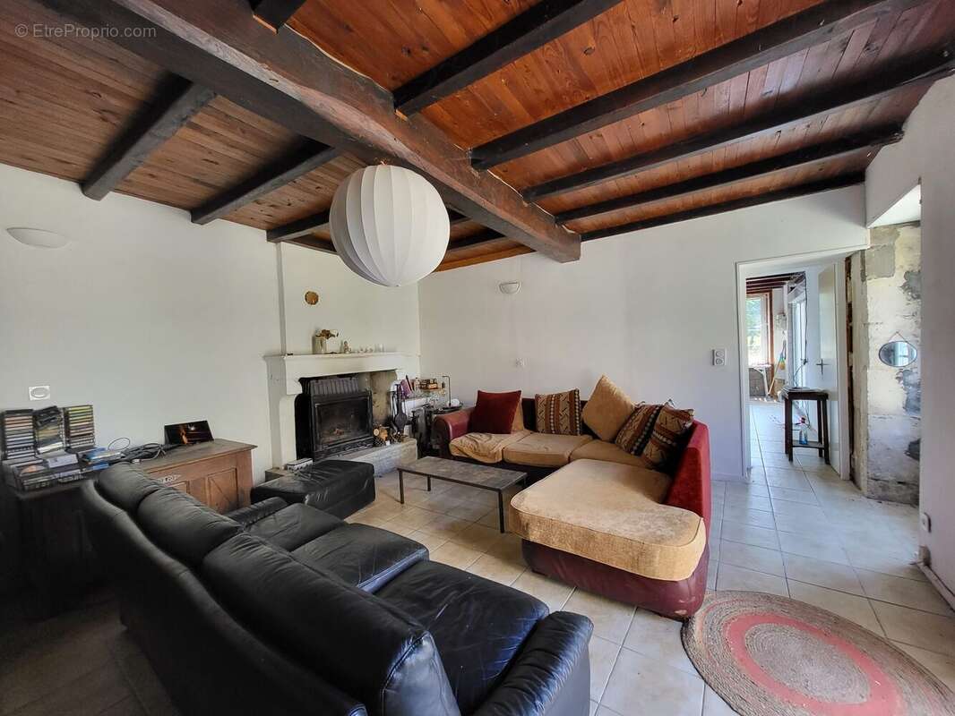 Maison à SAINT-JEAN-D&#039;ANGELY