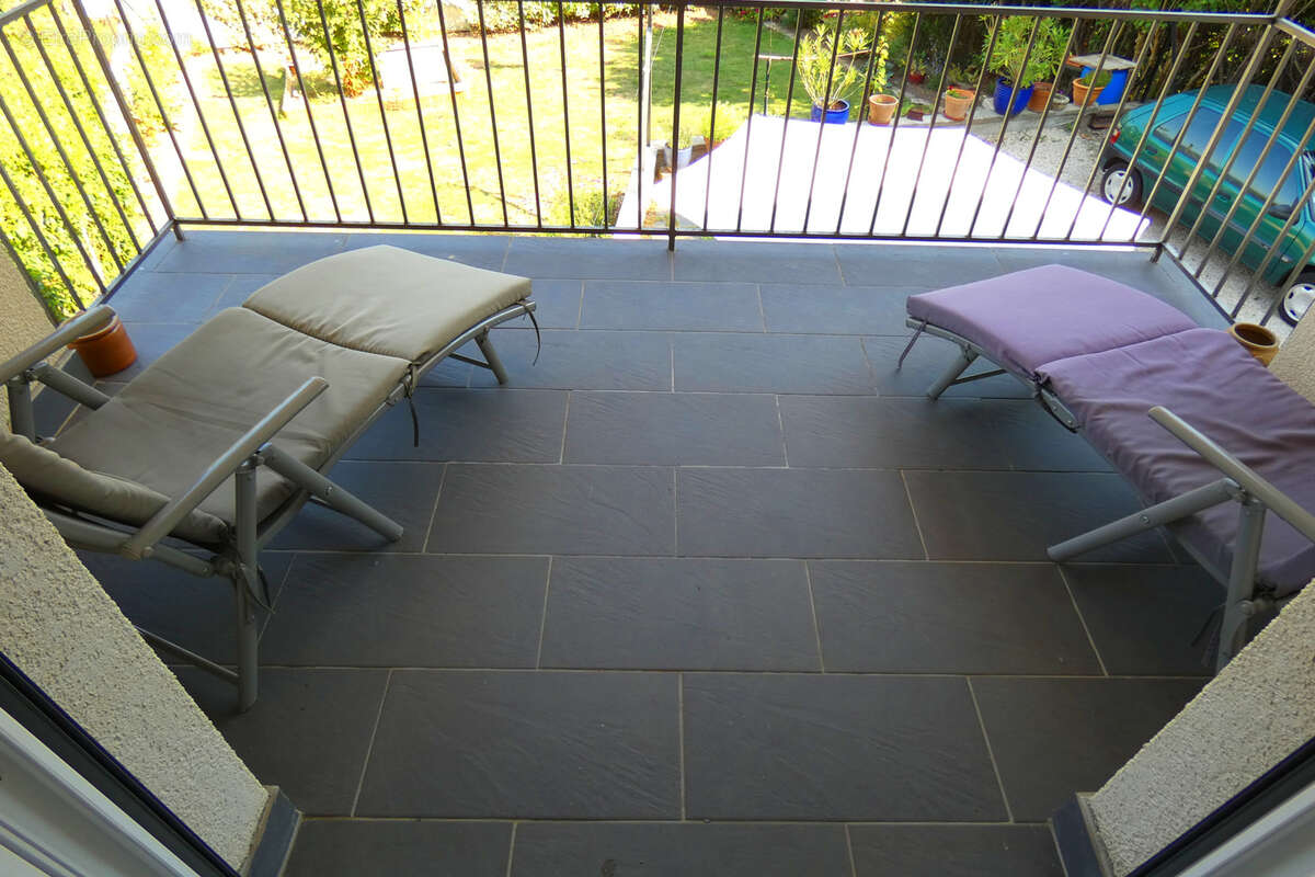 Maison à VIC-SUR-CERE