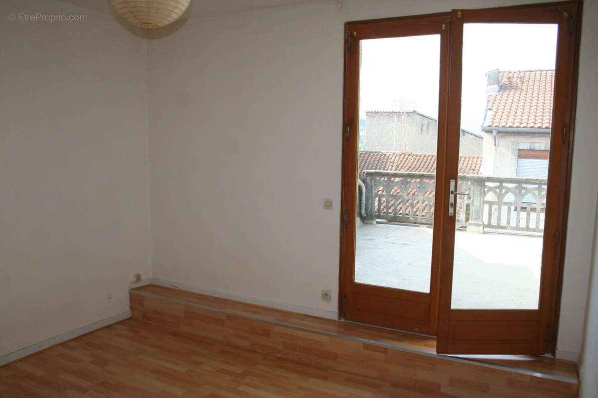 Appartement à MONTREJEAU