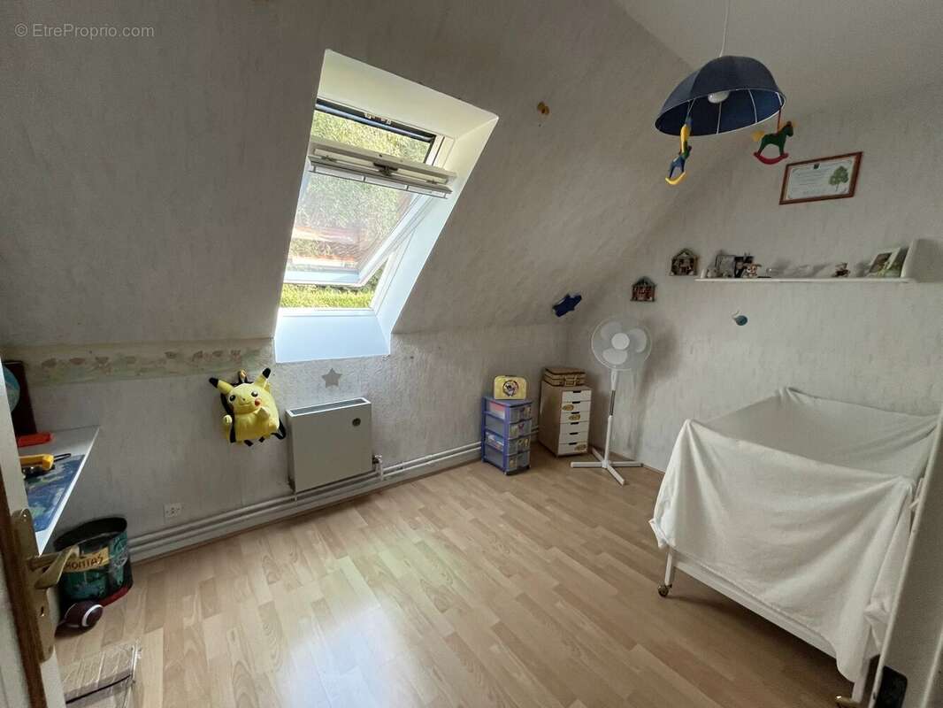 Maison à LES CLAYES-SOUS-BOIS