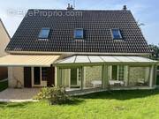 Maison à LES CLAYES-SOUS-BOIS