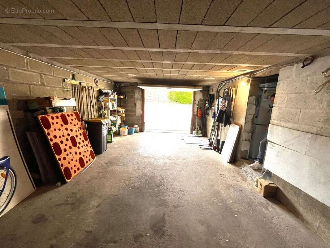 Maison à LES CLAYES-SOUS-BOIS