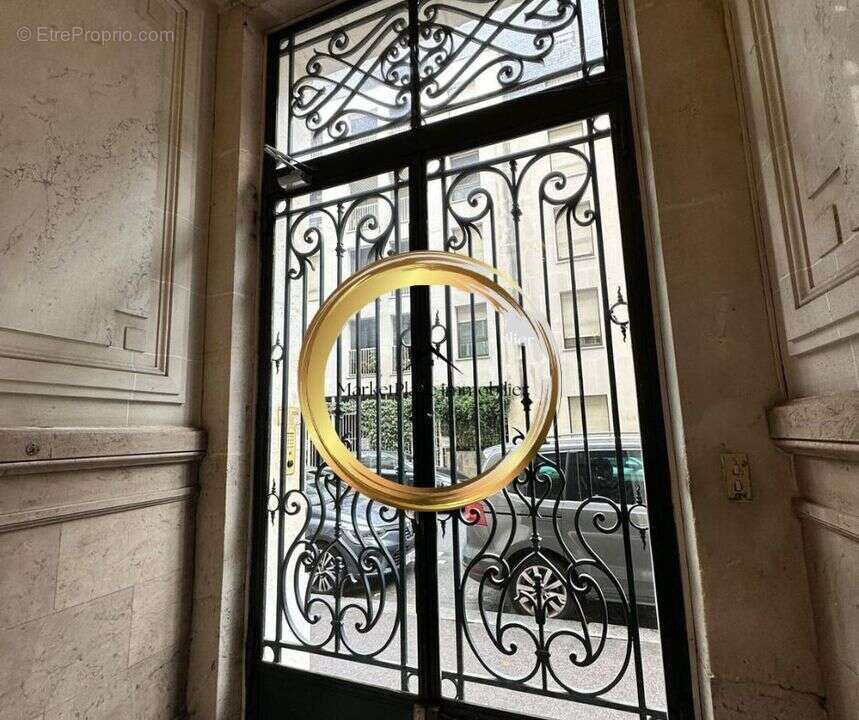 porte entrée immeuble - Appartement à PARIS-6E