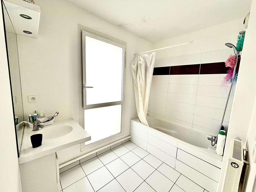 Appartement à NANTERRE