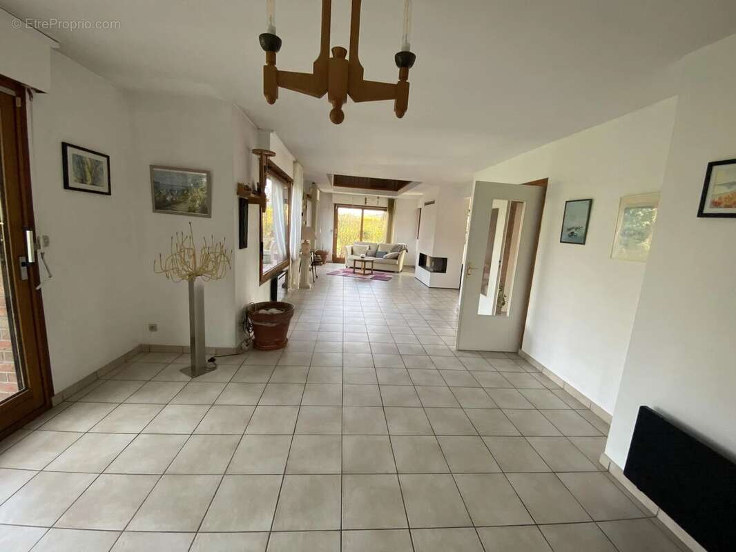 Maison à SAINGHIN-EN-MELANTOIS