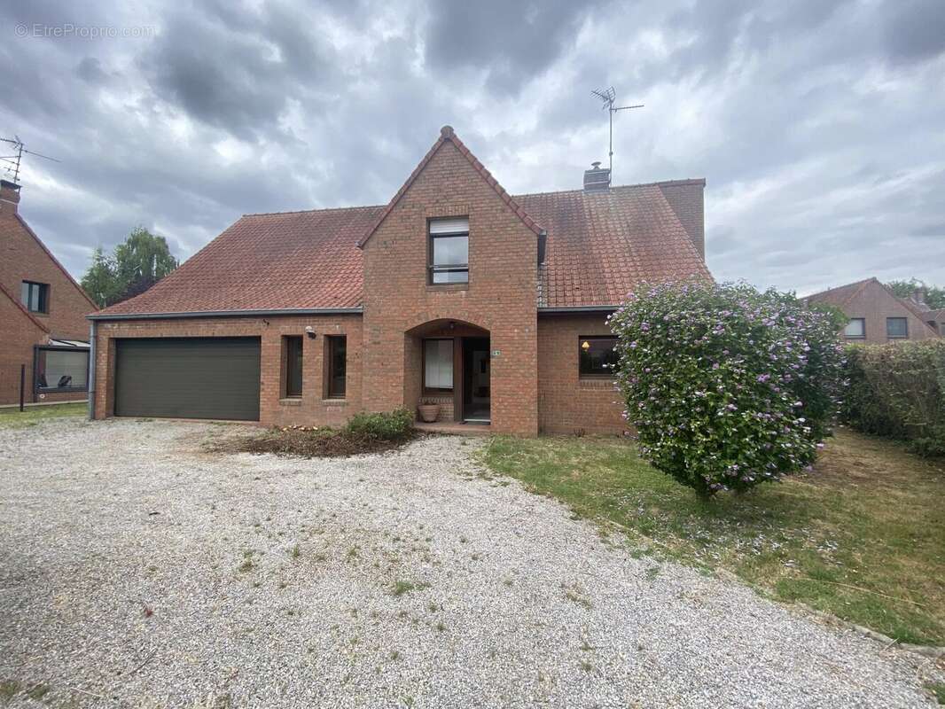 Maison à SAINGHIN-EN-MELANTOIS