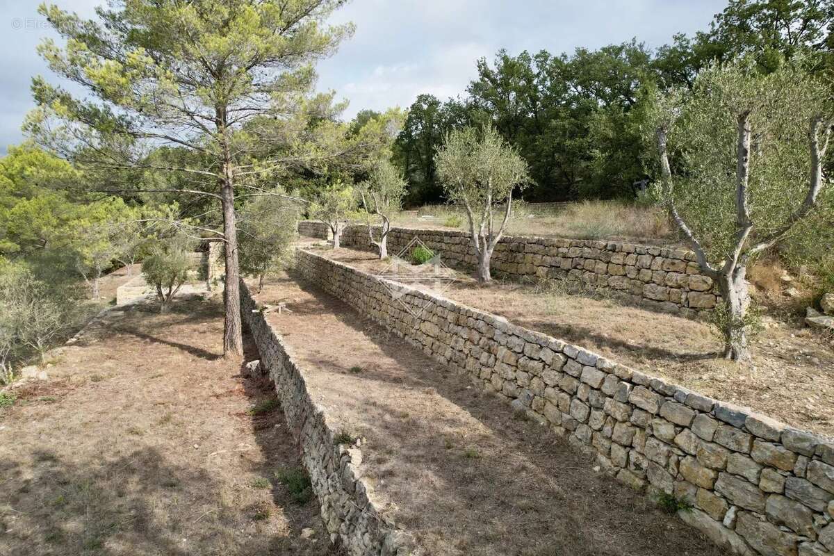 Terrain à VALBONNE