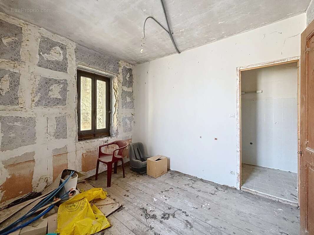 Appartement à AUBERIVES-EN-ROYANS