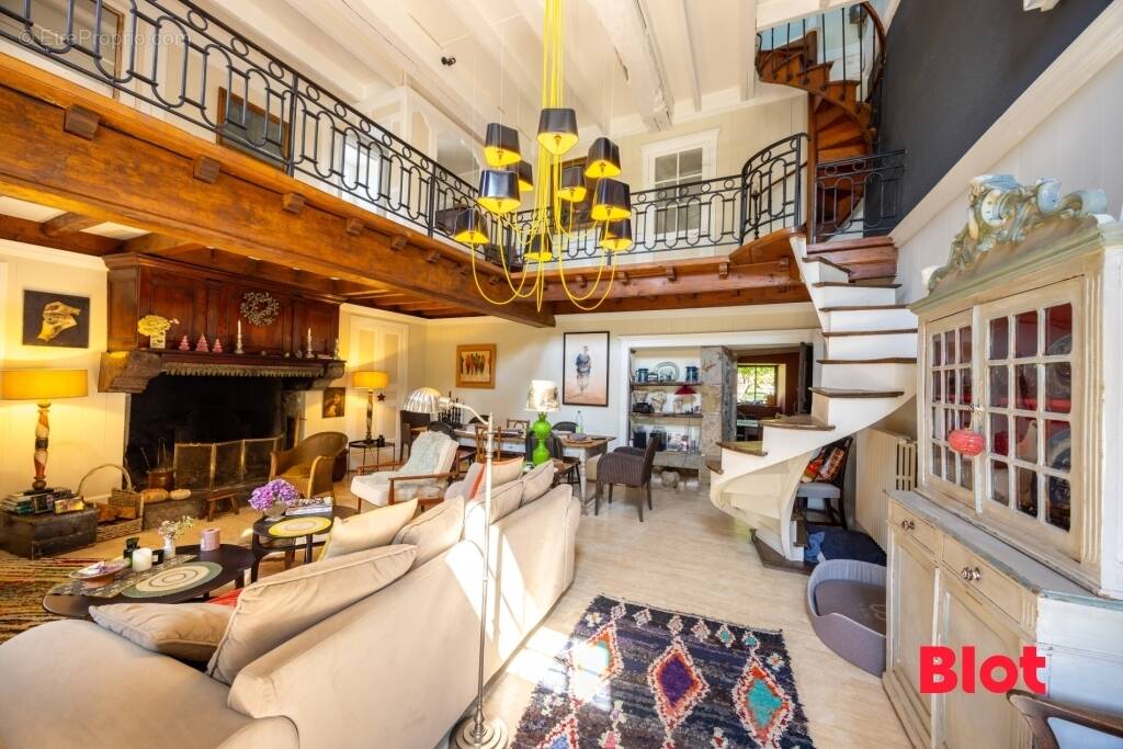 Maison à LE MINIHIC-SUR-RANCE