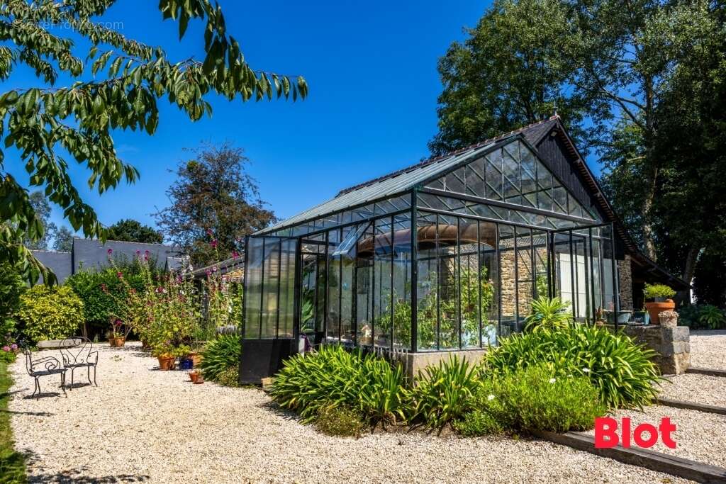 Maison à LE MINIHIC-SUR-RANCE