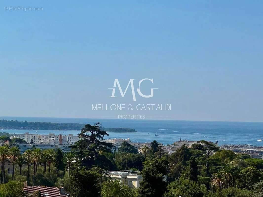 Appartement à CANNES