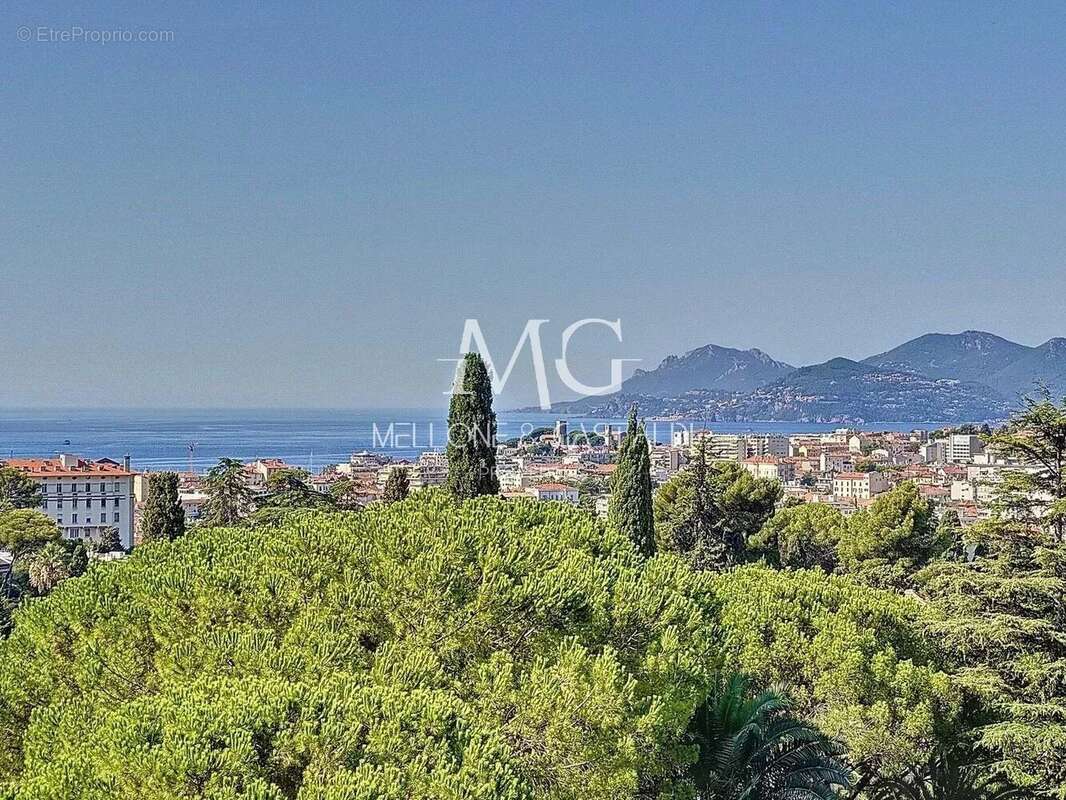 Appartement à CANNES