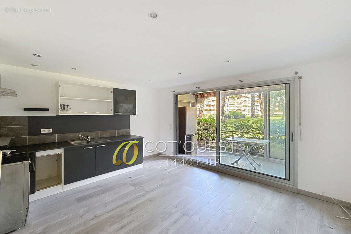 Appartement à MANDELIEU-LA-NAPOULE