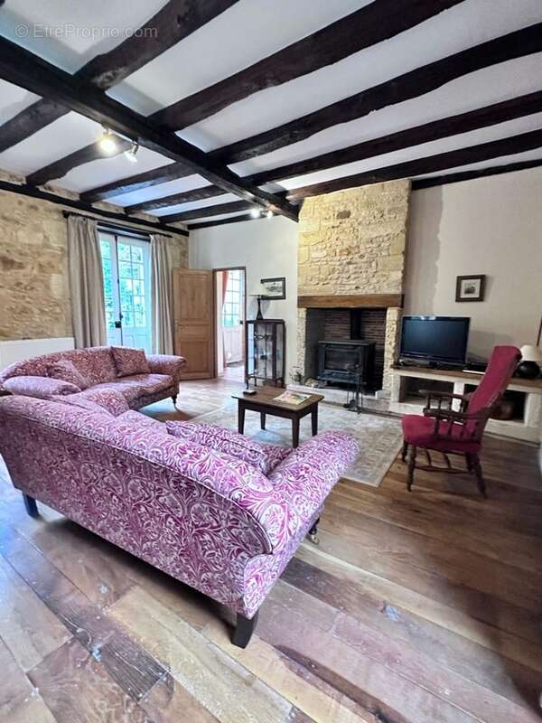 d1c7390c-299e-4128-8cde-995399bcbedc.jpeg - Maison à SAINT-FELIX-DE-REILLAC-ET-MORTEMART