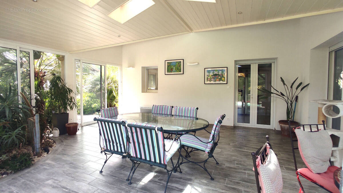 Maison à VOUNEUIL-SUR-VIENNE